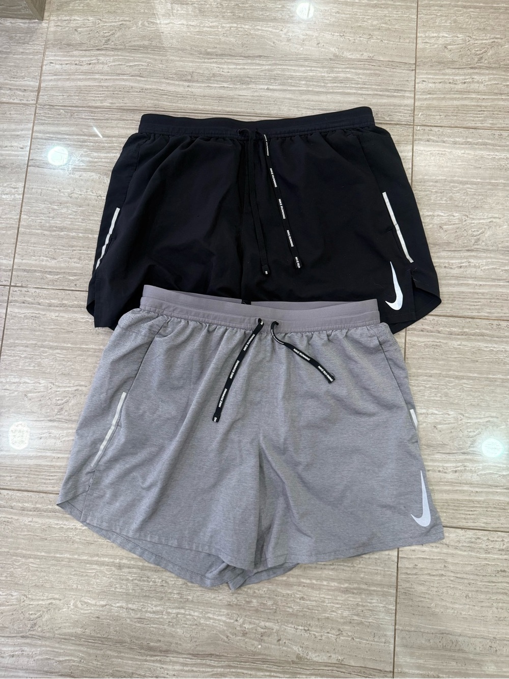 Nike Men’s Athletic dri fit shorts size M